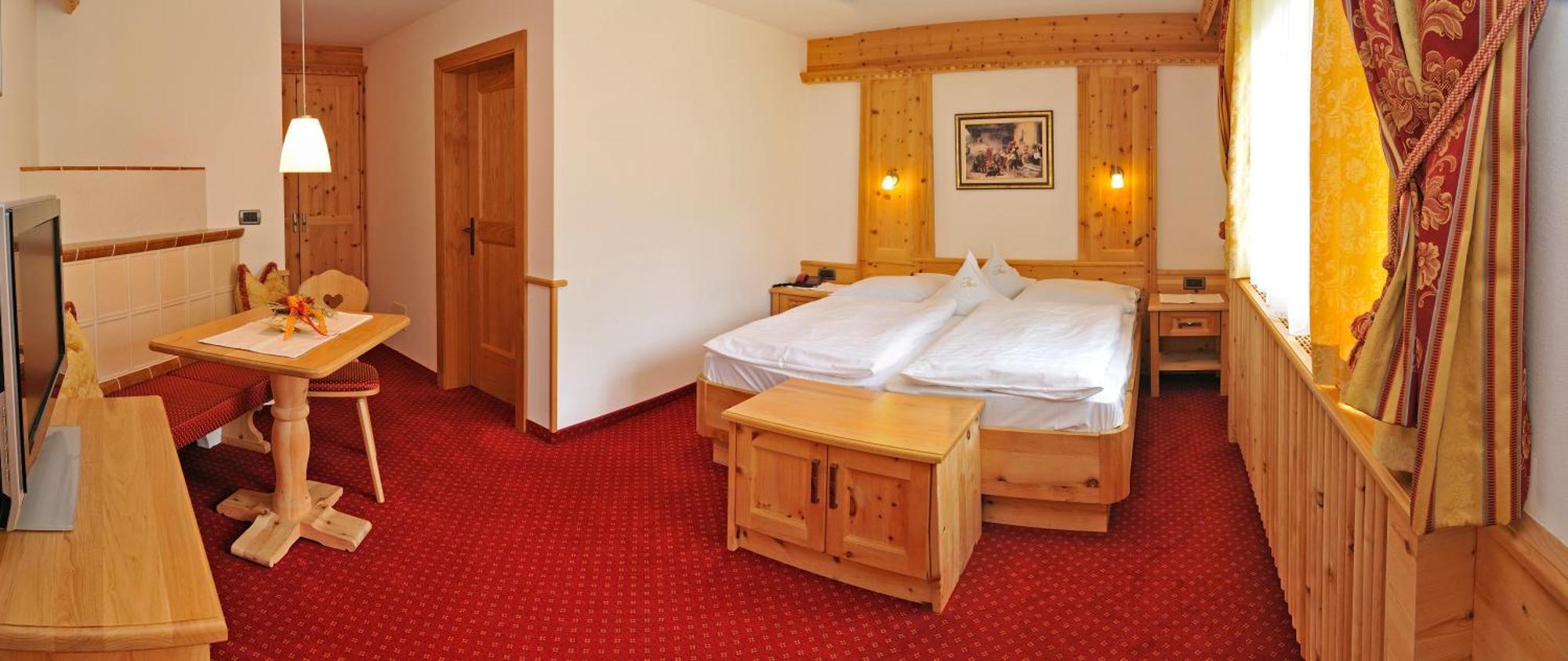 Garni Hotel Iris Σέλβα ντι Βαλ Γκαρντένα Εξωτερικό φωτογραφία