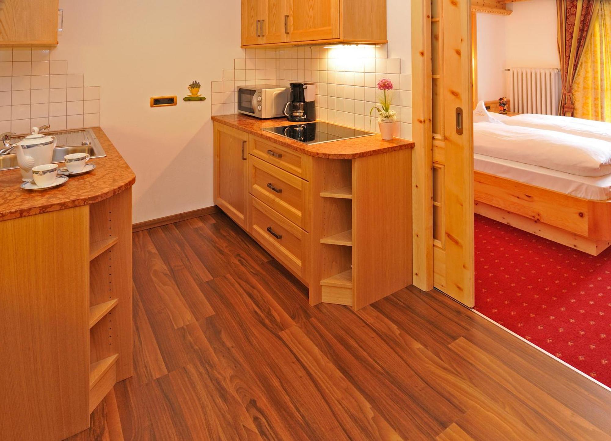 Garni Hotel Iris Σέλβα ντι Βαλ Γκαρντένα Εξωτερικό φωτογραφία